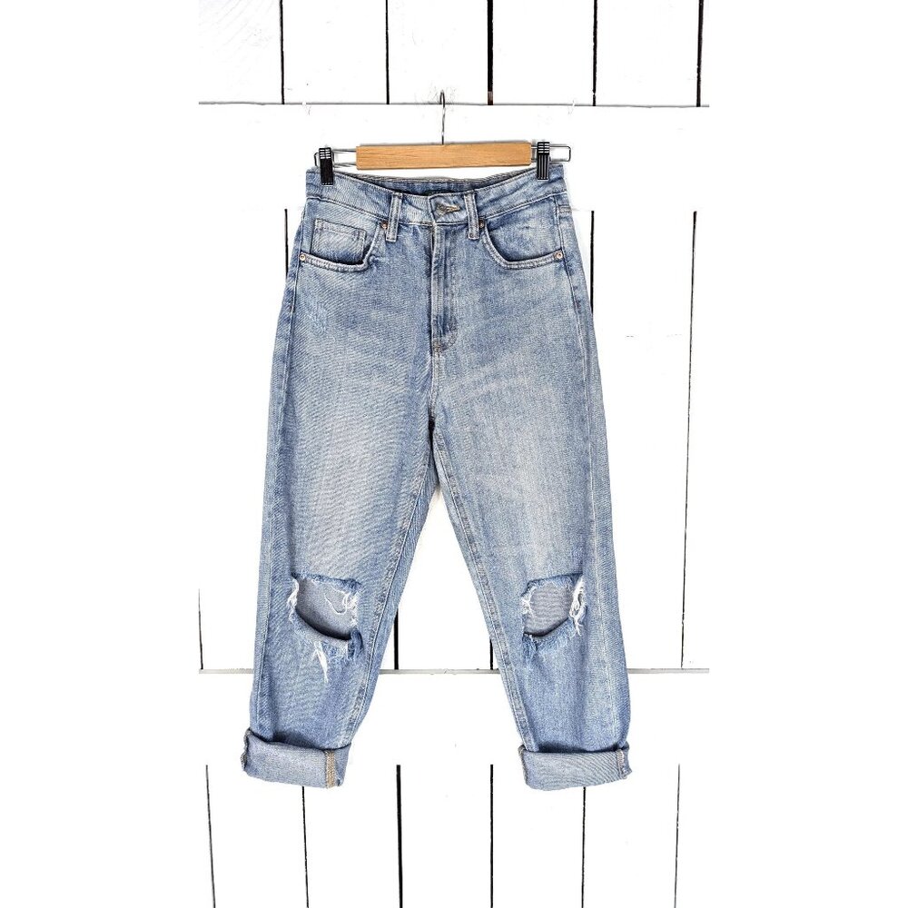 90s distressed/destroyed blue high rise mom jeans